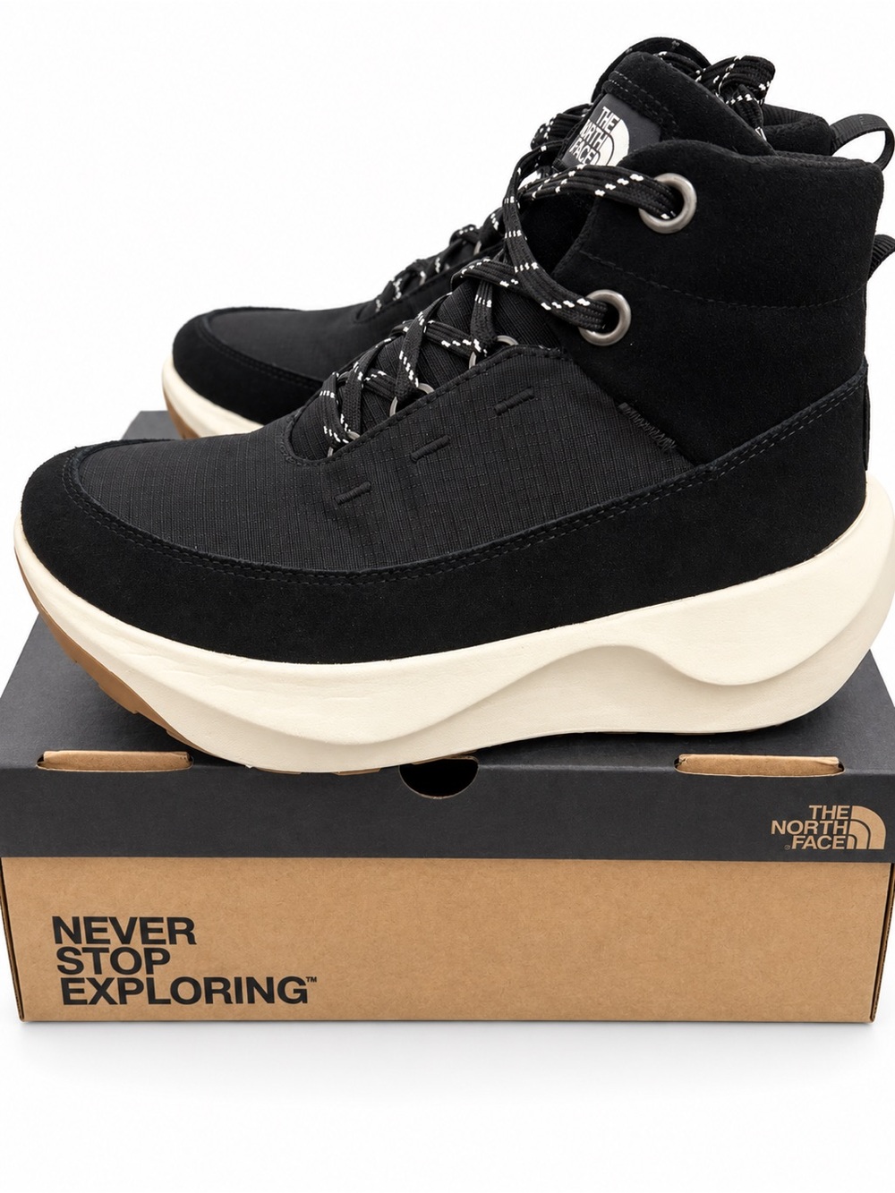 The North Face Women’s Halseigh Hiker Boots Black White Size 7 New in Box